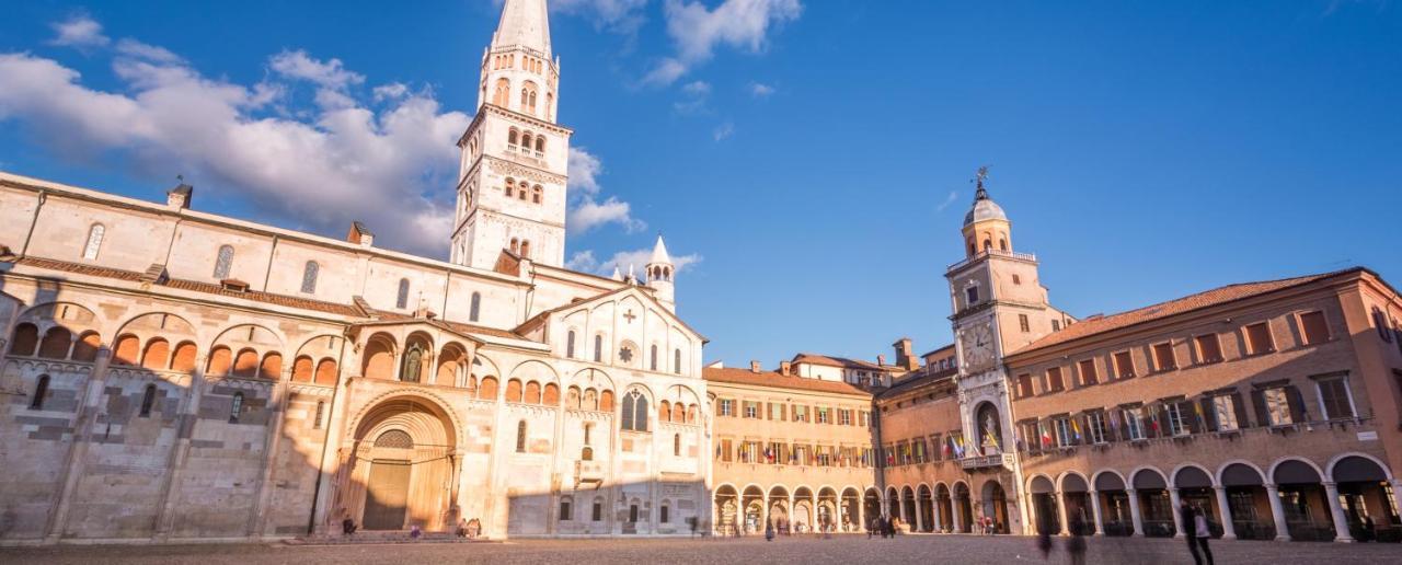 Luxury Apartment Next To The Francescana Modena Buitenkant foto