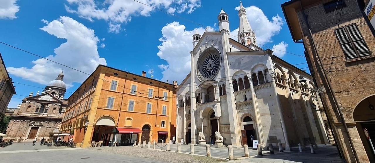 Luxury Apartment Next To The Francescana Modena Buitenkant foto